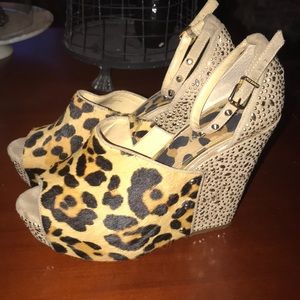 Gianni Bini platform shoes size 9